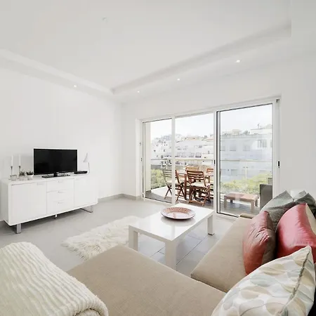 Modern Apartment, Old Town Albufeira, 7 Minute Walk To Beach Апартаменты